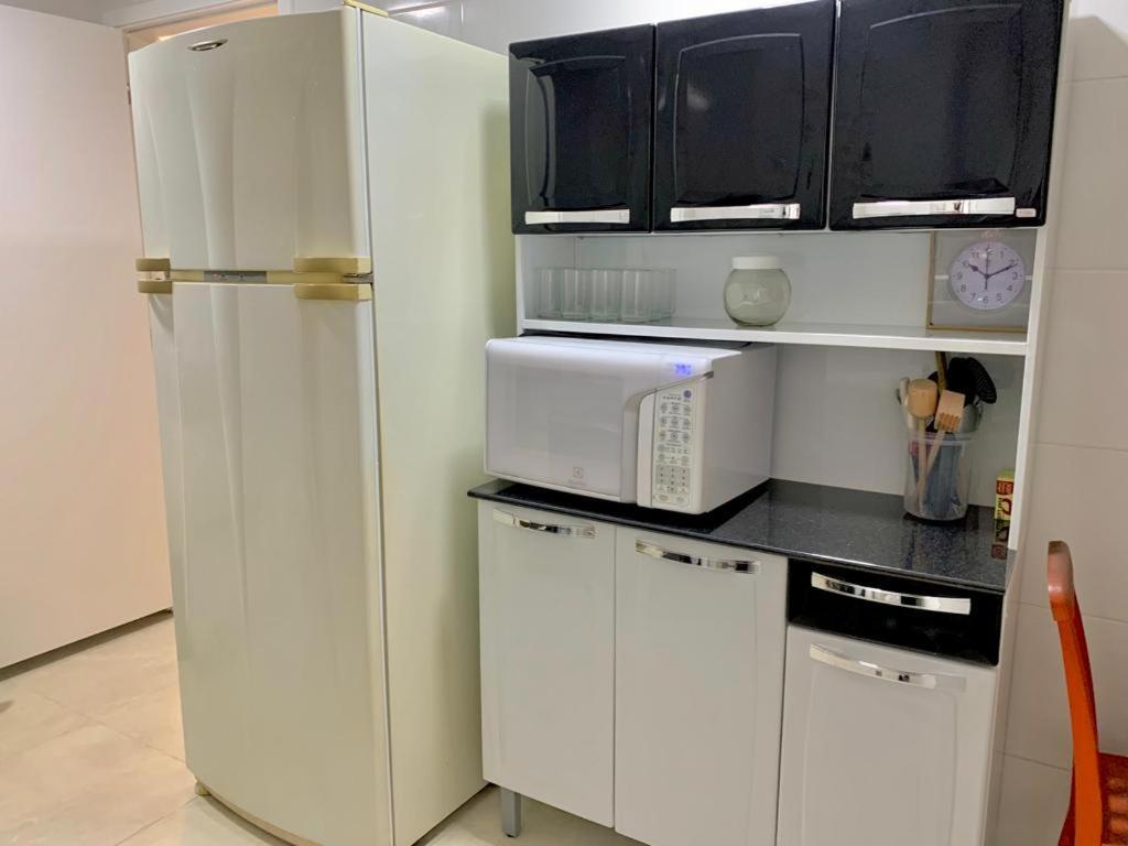 Apartamento Praia Dos Anjos 2 Vagas De Garagem E Ar-Condicionado Араял до Кабо Екстериор снимка