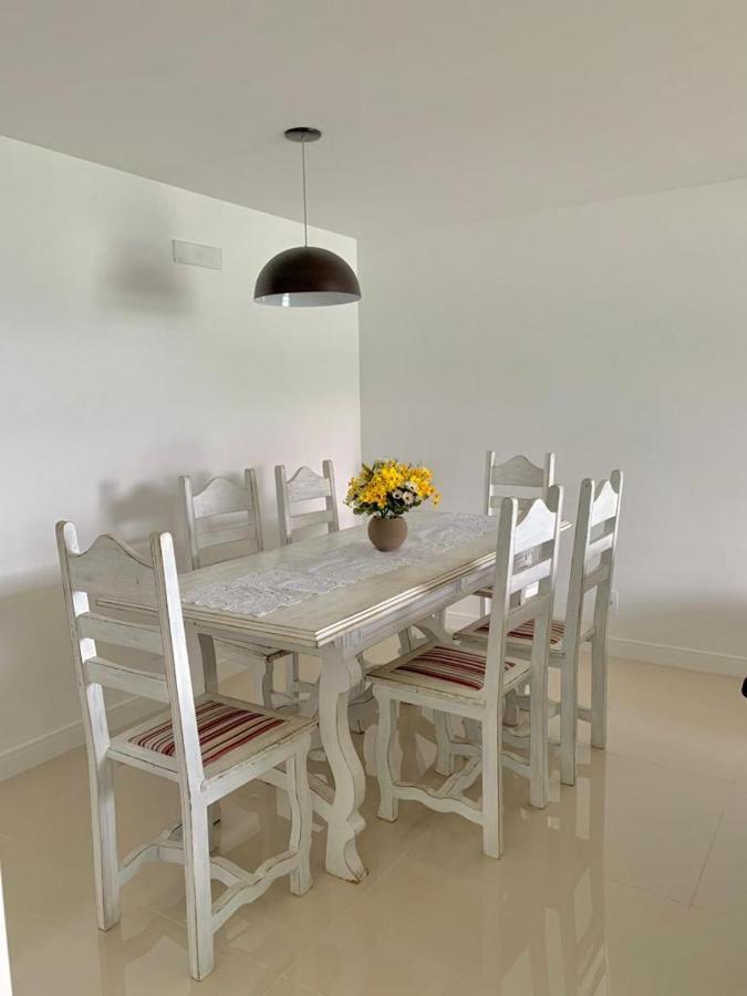 Apartamento Praia Dos Anjos 2 Vagas De Garagem E Ar-Condicionado Араял до Кабо Екстериор снимка