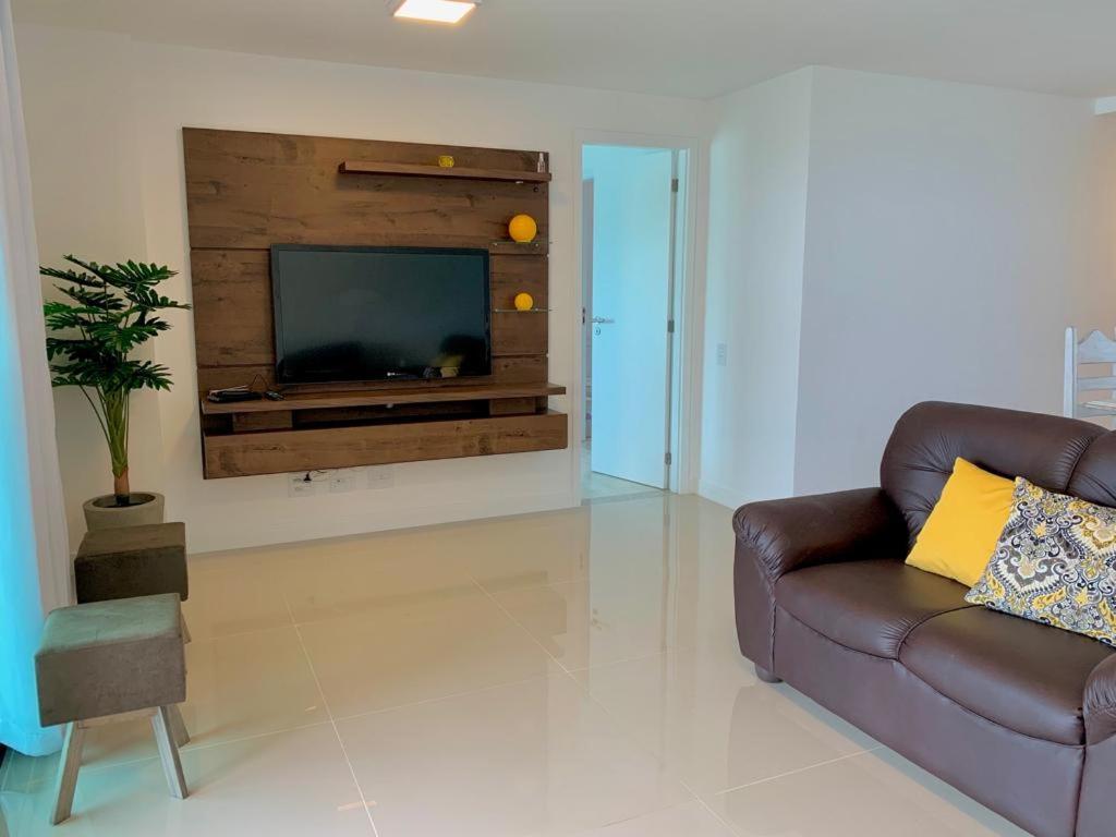 Apartamento Praia Dos Anjos 2 Vagas De Garagem E Ar-Condicionado Араял до Кабо Екстериор снимка