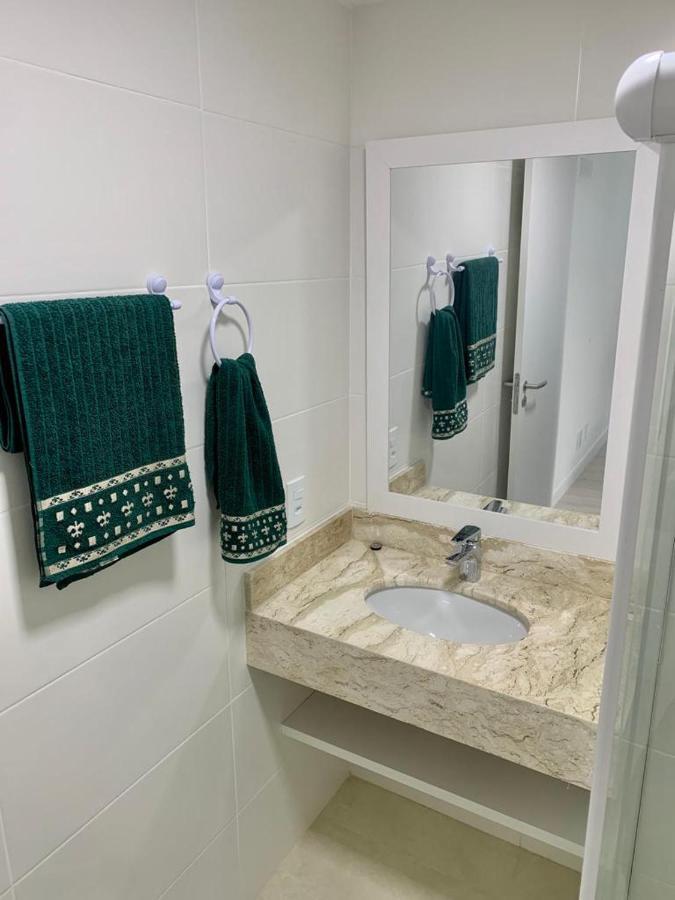 Apartamento Praia Dos Anjos 2 Vagas De Garagem E Ar-Condicionado Араял до Кабо Екстериор снимка